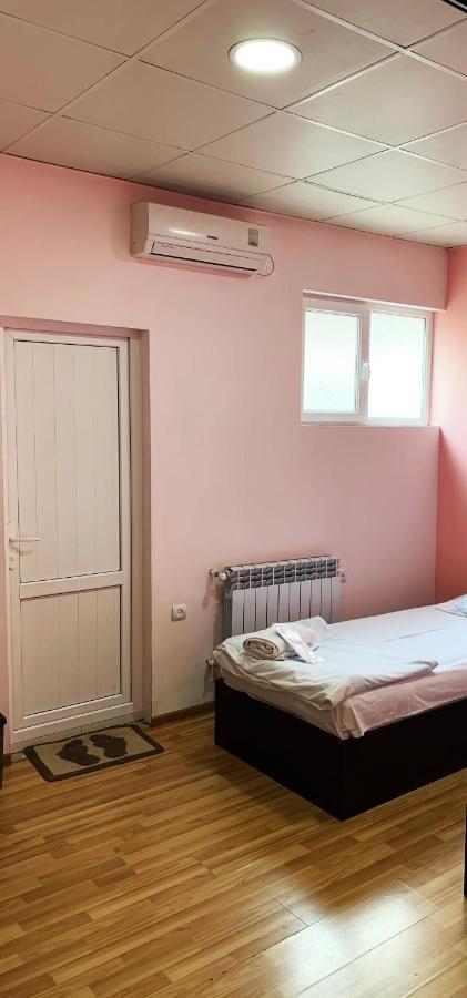 Dom Hostel & Tours Erivan Exterior foto
