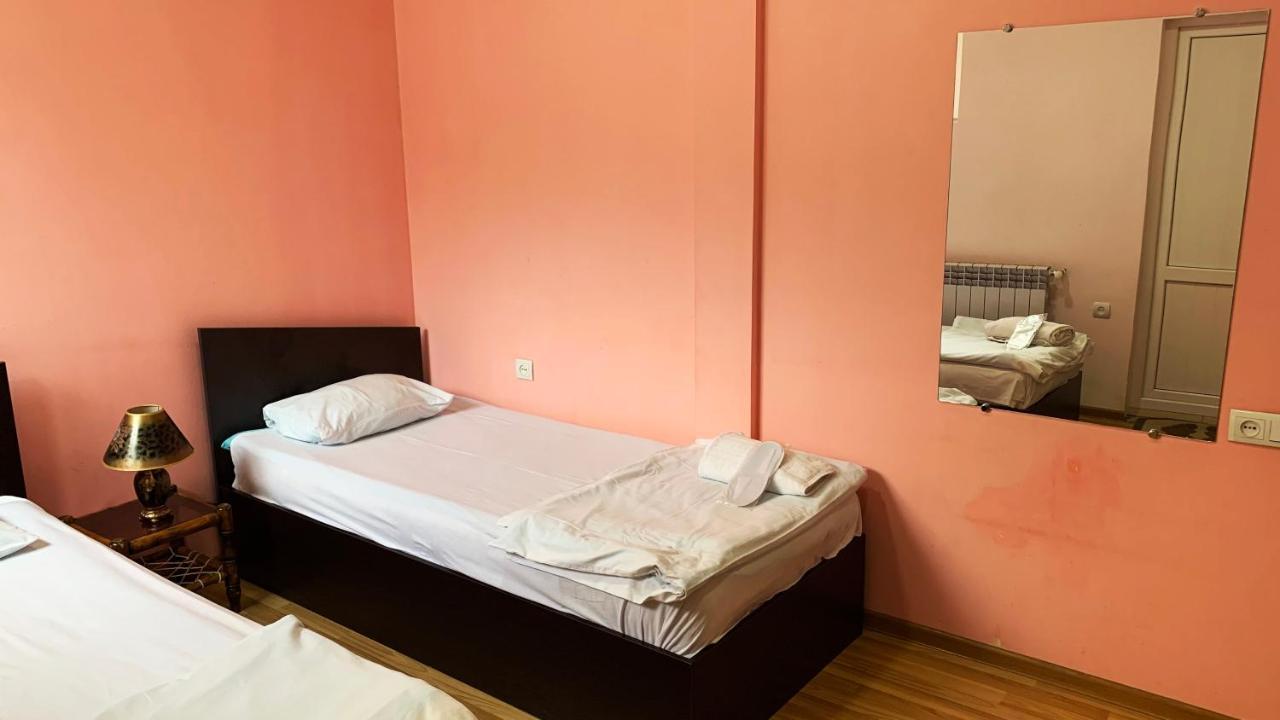 Dom Hostel & Tours Erivan Exterior foto